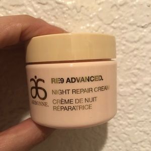Brand new Arbonne RE9 advanced night repair cream